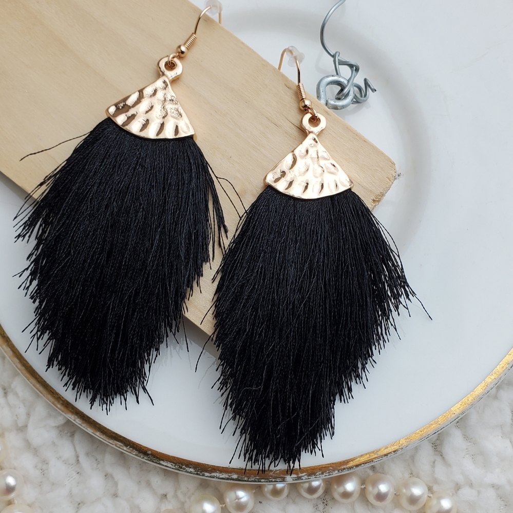 💫5/$25 Gold Boho Fringe Earrings